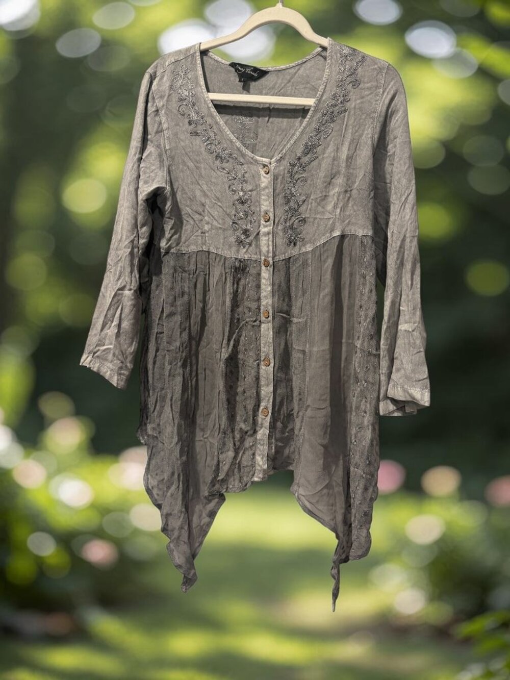 Young Threads Size Large Shirt
